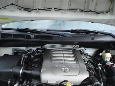 2008 Toyota Sequoia Limited  4 WHEEL DRIVE - Photo 16 - Santa Cruz, CA 95062