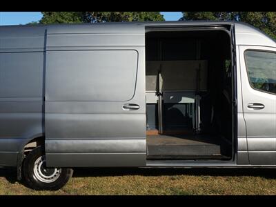 2019 Mercedes-Benz Sprinter 2500 - Photo 11 - Miami, FL 33142