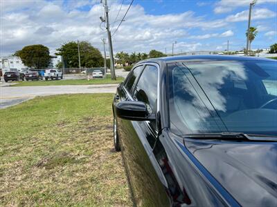 2019 Chrysler 300 Touring   - Photo 13 - Miami, FL 33142