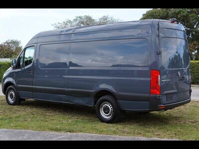 2019 Mercedes-Benz Sprinter 2500   - Photo 5 - Miami, FL 33142