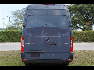 2019 Mercedes-Benz Sprinter 2500   - Photo 6 - Miami, FL 33142