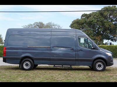 2019 Mercedes-Benz Sprinter 2500   - Photo 8 - Miami, FL 33142