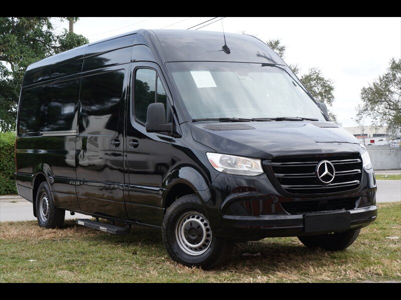 2019 Mercedes-Benz Sprinter 2500  LWB - Photo 1 - Miami, FL 33142