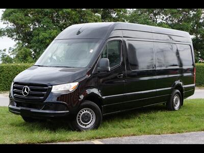 2019 Mercedes-Benz Sprinter 2500   - Photo 3 - Miami, FL 33142