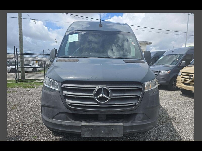 2019 Mercedes-Benz Sprinter 2500 LWB - Photo 1 - Miami, FL 33142