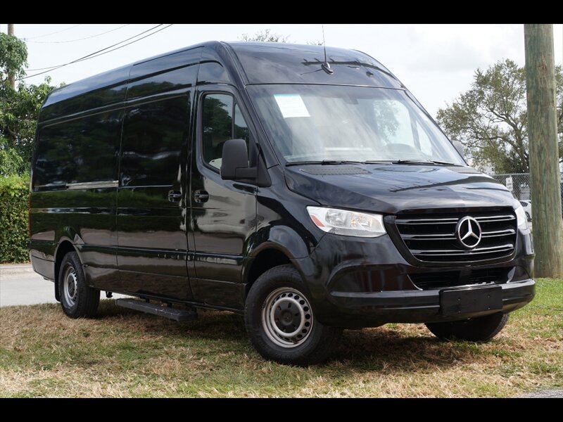 2019 Mercedes-Benz Sprinter Crew Van Base