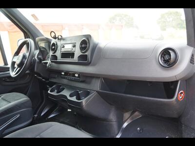 2019 Mercedes-Benz Sprinter 2500 LWB - Photo 27 - Miami, FL 33142