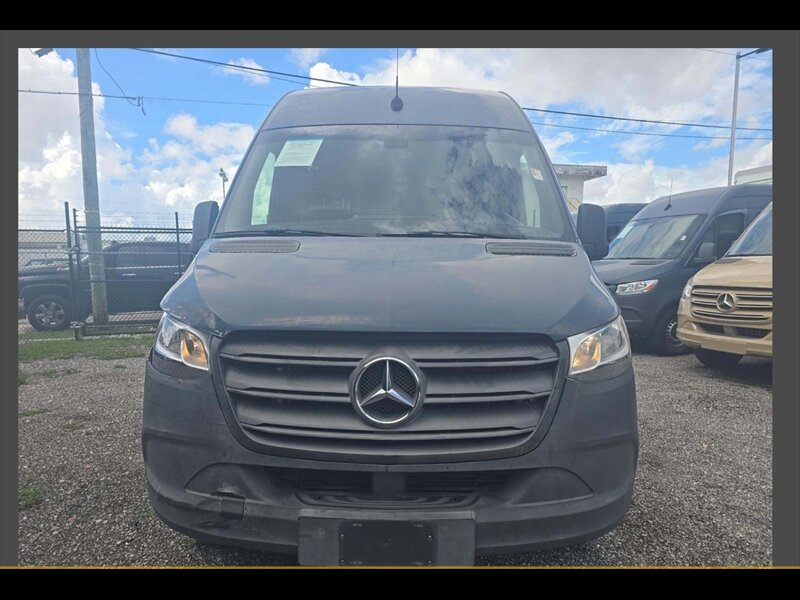 2019 Mercedes-Benz Sprinter 2500 LWB - Photo 1 - Miami, FL 33142