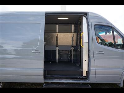 2019 Mercedes-Benz Sprinter 2500 LWB - Photo 14 - Miami, FL 33142