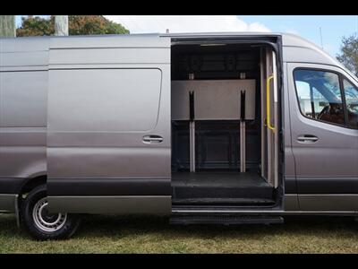 2019 Mercedes-Benz Sprinter 2500   - Photo 11 - Miami, FL 33142