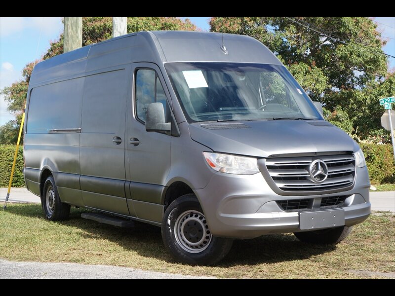 2019 Mercedes-Benz Sprinter Crew Van Base's photo