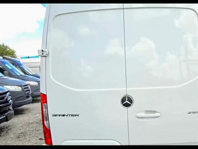 2019 Mercedes-Benz Sprinter 2500   - Photo 13 - Miami, FL 33142