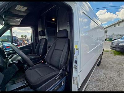 2019 Mercedes-Benz Sprinter 2500   - Photo 15 - Miami, FL 33142