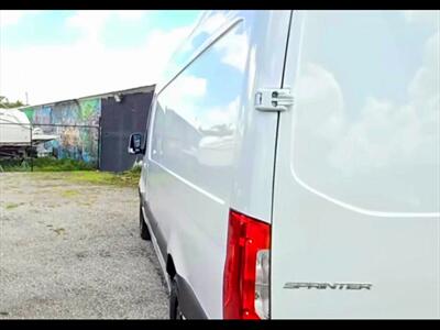 2019 Mercedes-Benz Sprinter 2500   - Photo 4 - Miami, FL 33142