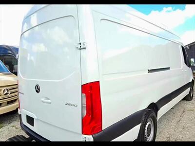 2019 Mercedes-Benz Sprinter 2500   - Photo 5 - Miami, FL 33142