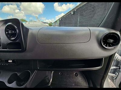 2019 Mercedes-Benz Sprinter 2500   - Photo 22 - Miami, FL 33142