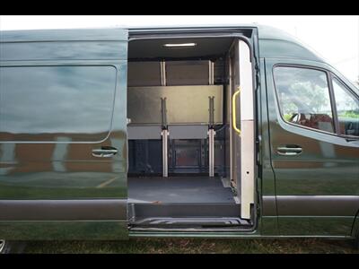 2019 Mercedes-Benz Sprinter 2500 LWB - Photo 13 - Miami, FL 33142