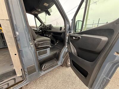2019 Mercedes-Benz Sprinter 2500  LWB - Photo 37 - Miami, FL 33142