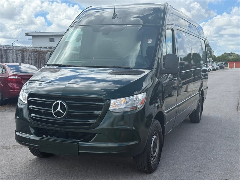 2019 Mercedes-Benz Sprinter 2500 LWB - Photo 1 - Miami, FL 33142