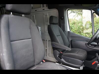 2022 Mercedes-Benz Sprinter 2500   - Photo 20 - Miami, FL 33142