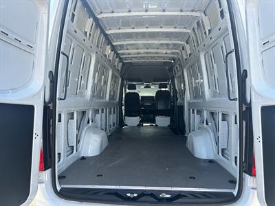 2022 Mercedes-Benz Sprinter 2500   - Photo 36 - Miami, FL 33142