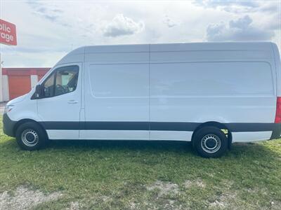 2022 Mercedes-Benz Sprinter 2500   - Photo 14 - Miami, FL 33142