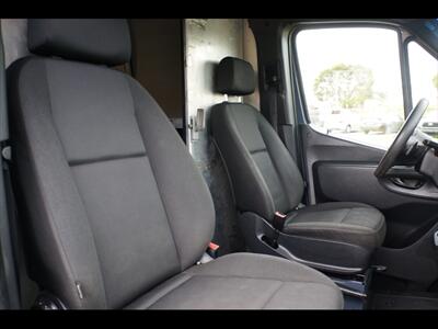 2019 Mercedes-Benz Sprinter 2500   - Photo 27 - Miami, FL 33142