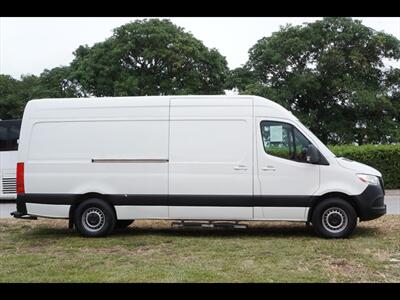 2019 Mercedes-Benz Sprinter 2500 LWB - Photo 8 - Miami, FL 33142