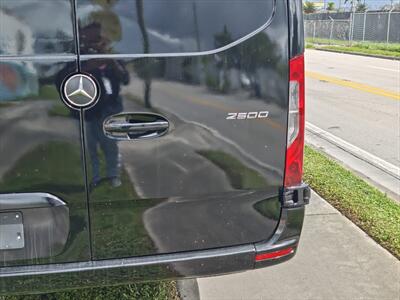 2019 Mercedes-Benz Sprinter 2500 - Photo 16 - Miami, FL 33142