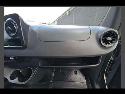 2019 Mercedes-Benz Sprinter 2500  LWB - Photo 17 - Miami, FL 33142