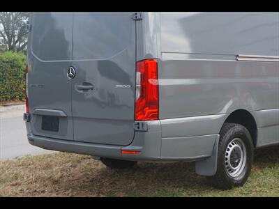 2019 Mercedes-Benz Sprinter 2500  LWB - Photo 10 - Miami, FL 33142