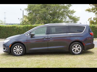 2020 Chrysler Pacifica Limited   - Photo 4 - Miami, FL 33142