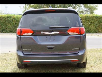 2020 Chrysler Pacifica Limited   - Photo 6 - Miami, FL 33142