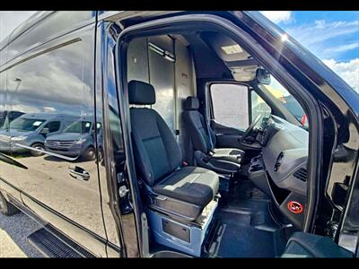 2019 Mercedes-Benz Sprinter 2500  LWB - Photo 17 - Miami, FL 33142