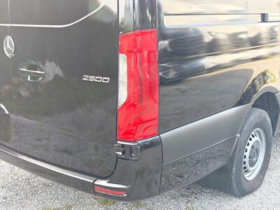 2019 Mercedes-Benz Sprinter 2500  LWB - Photo 13 - Miami, FL 33142