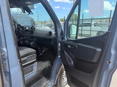 2019 Mercedes-Benz Sprinter 2500   - Photo 26 - Miami, FL 33142