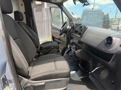 2019 Mercedes-Benz Sprinter 2500   - Photo 28 - Miami, FL 33142