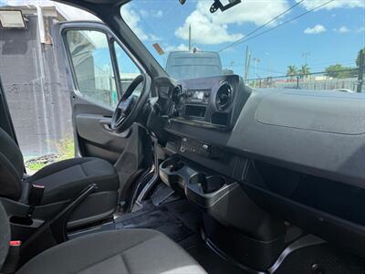 2019 Mercedes-Benz Sprinter 2500   - Photo 29 - Miami, FL 33142