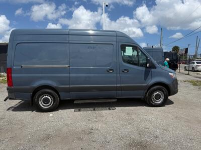 2019 Mercedes-Benz Sprinter 2500   - Photo 8 - Miami, FL 33142