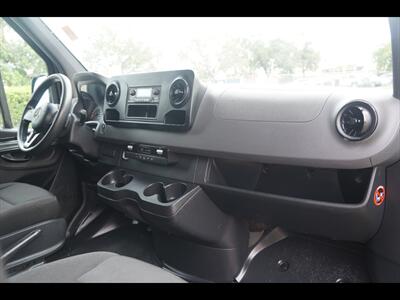 2019 Mercedes-Benz Sprinter 2500  LWB - Photo 26 - Miami, FL 33142