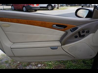 2005 Mercedes-Benz SL 500 - Photo 17 - Miami, FL 33142