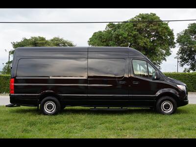 2019 Mercedes-Benz Sprinter 2500   - Photo 8 - Miami, FL 33142