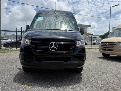 2019 Mercedes-Benz Sprinter 2500  LWB - Photo 2 - Miami, FL 33142