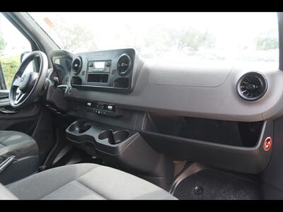 2019 Mercedes-Benz Sprinter 2500 LWB - Photo 26 - Miami, FL 33142