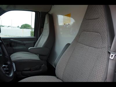 2023 Chevrolet Express 3500   - Photo 22 - Miami, FL 33142