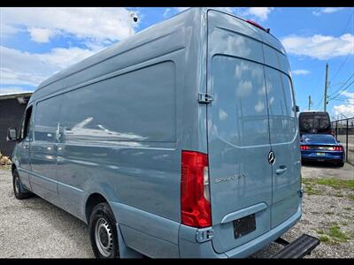 2019 Mercedes-Benz Sprinter 2500  LWB - Photo 2 - Miami, FL 33142