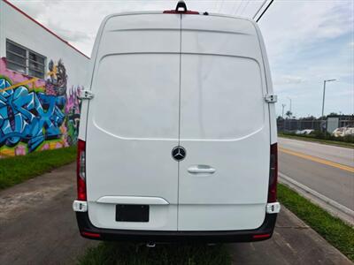 2019 Mercedes-Benz Sprinter 2500   - Photo 12 - Miami, FL 33142