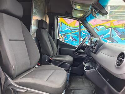 2019 Mercedes-Benz Sprinter 2500   - Photo 25 - Miami, FL 33142
