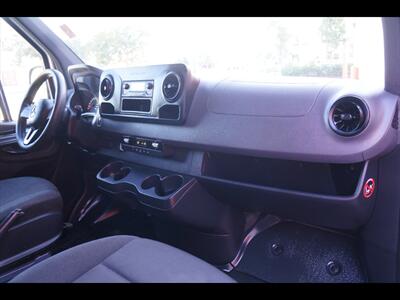 2019 Mercedes-Benz Sprinter 2500 LWB - Photo 23 - Miami, FL 33142