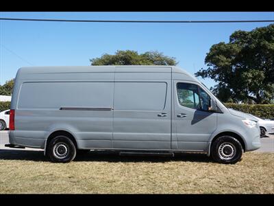 2019 Mercedes-Benz Sprinter 2500   - Photo 8 - Miami, FL 33142